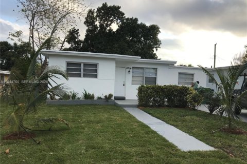 House in Miramar, Florida 3 bedrooms, 81.38 sq.m. № 2001379