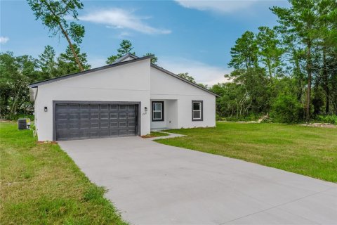 House in Ocala, Florida 4 bedrooms, 173.26 sq.m. № 1880964 - photo 1