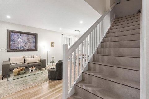 Casa en alquiler en Homestead, Florida, 5 dormitorios, 232.26 m2 № 2075791 - foto 19