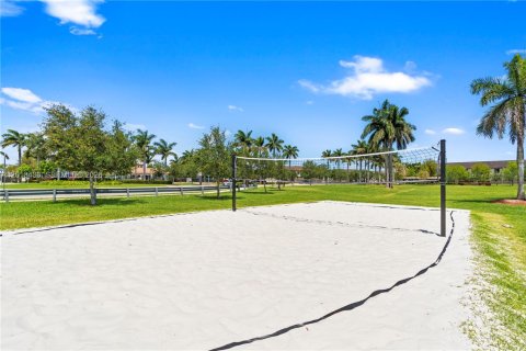 Casa en alquiler en Homestead, Florida, 5 dormitorios, 232.26 m2 № 2075791 - foto 6