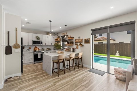 Casa en alquiler en Homestead, Florida, 5 dormitorios, 232.26 m2 № 2075791 - foto 9