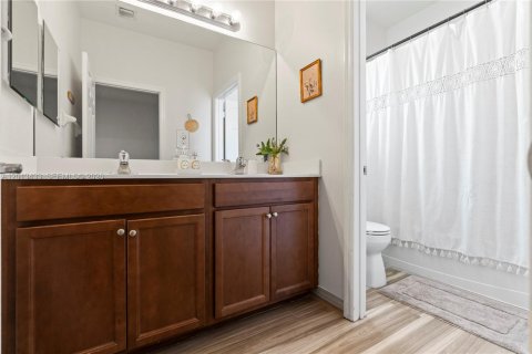 Casa en alquiler en Homestead, Florida, 5 dormitorios, 232.26 m2 № 2075791 - foto 26