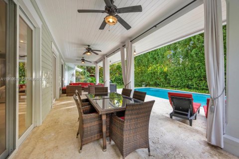 Casa en venta en Miami, Florida, 4 dormitorios, 301.75 m2 № 2029075 - foto 30