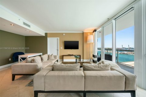 Copropriété à louer à Miami Beach, Floride: 1 chambre, 109.16 m2 № 1863294 - photo 3
