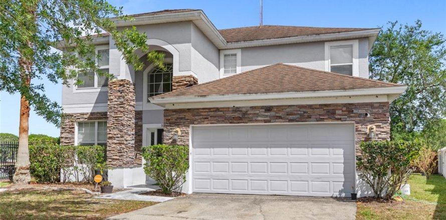 House in Orlando, Florida 4 bedrooms, 199.65 sq.m. № 1736472