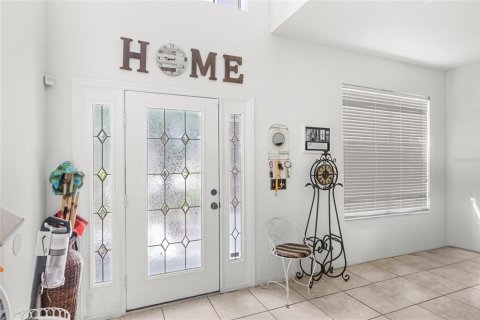 House in Orlando, Florida 4 bedrooms, 199.65 sq.m. № 1736472 - photo 4