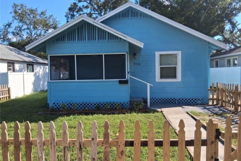 House in Saint Petersburg, Florida 2 bedrooms, 65.22 sq.m. № 2379591