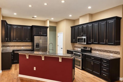 House in Gainesville, Florida 4 bedrooms, 222.69 sq.m. № 2389461 - photo 4