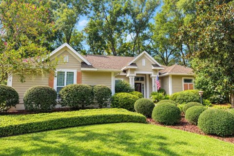 House in Gainesville, Florida 4 bedrooms, 222.69 sq.m. № 2389461
