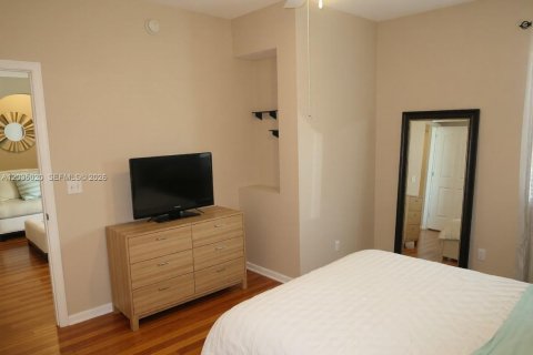 Condominio en Jupiter, Florida, 2 dormitorios  № 2084774