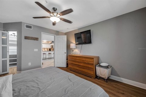 Condo in Clearwater, Florida, 3 bedrooms  № 1677762 - photo 22