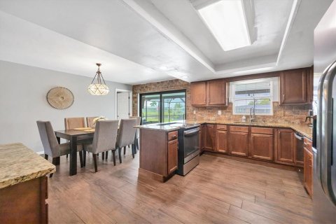 Villa ou maison à vendre à Rotonda, Floride: 3 chambres, 156.08 m2 № 1613987 - photo 14