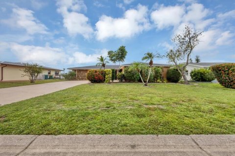 Villa ou maison à vendre à Rotonda, Floride: 3 chambres, 156.08 m2 № 1613987 - photo 3
