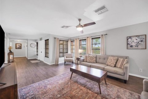 Villa ou maison à vendre à Rotonda, Floride: 3 chambres, 156.08 m2 № 1613987 - photo 9