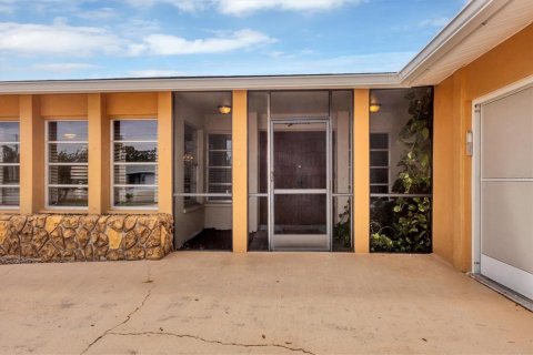 Villa ou maison à vendre à Rotonda, Floride: 3 chambres, 156.08 m2 № 1613987 - photo 5