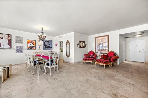 Купить кондоминиум в Майами-Бич, Флорида 1 спальня, 144.93м2, № 1958940 - фото 2