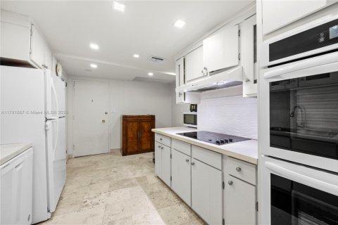 Купить кондоминиум в Майами-Бич, Флорида 1 спальня, 144.93м2, № 1958940 - фото 10