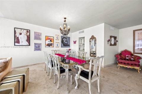 Купить кондоминиум в Майами-Бич, Флорида 1 спальня, 144.93м2, № 1958940 - фото 3