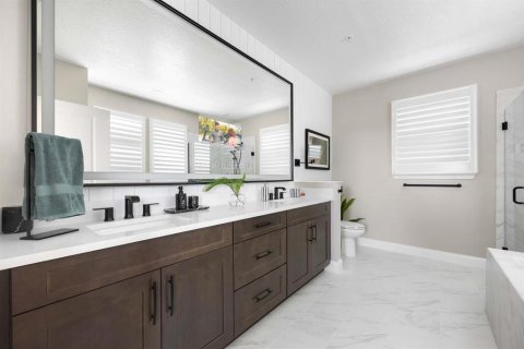 Condominio en venta en Orlando, Florida, 3 dormitorios, 167.13 m2 № 2206587 - foto 25