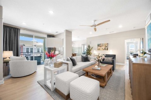 Condominio en venta en Orlando, Florida, 3 dormitorios, 167.13 m2 № 2206587 - foto 4