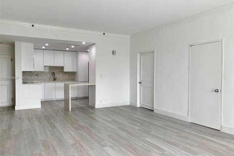 Condo in Key Biscayne, Florida, 2 bedrooms  № 2026737 - photo 4