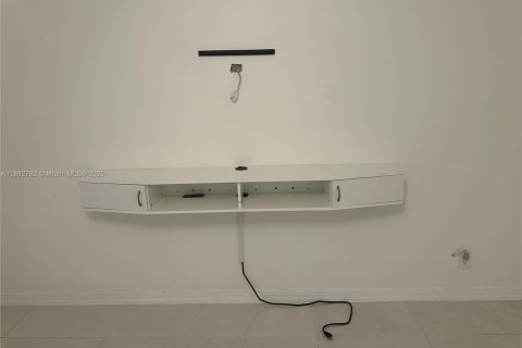 Townhouse in Pembroke Pines, Florida 2 bedrooms, 96.62 sq.m. № 1978976 - photo 10