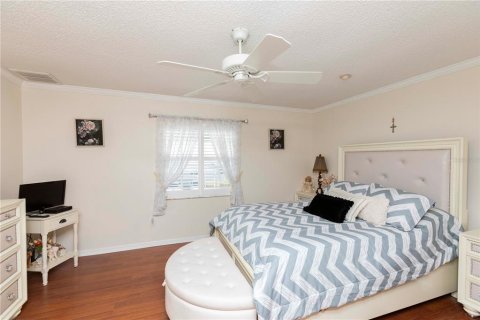 Condo in New Port Richey, Florida, 2 bedrooms  № 1918140 - photo 21