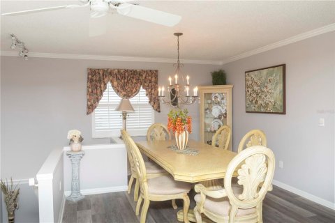 Condo in New Port Richey, Florida, 2 bedrooms  № 1918140 - photo 18