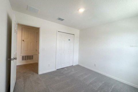 Touwnhouse à louer à Eustis, Floride: 4 chambres, 176.33 m2 № 2156497 - photo 12