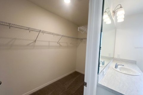 Touwnhouse à louer à Eustis, Floride: 4 chambres, 176.33 m2 № 2156497 - photo 10