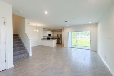 Touwnhouse à louer à Eustis, Floride: 4 chambres, 176.33 m2 № 2156497 - photo 3