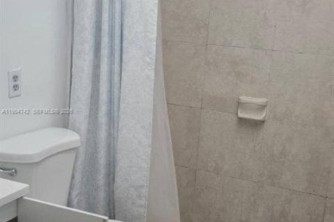 Copropriété à louer à Miami, Floride: 3 chambres, 96.62 m2 № 1956509 - photo 14