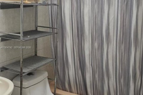 Copropriété à louer à Miami, Floride: 3 chambres, 96.62 m2 № 1956509 - photo 10