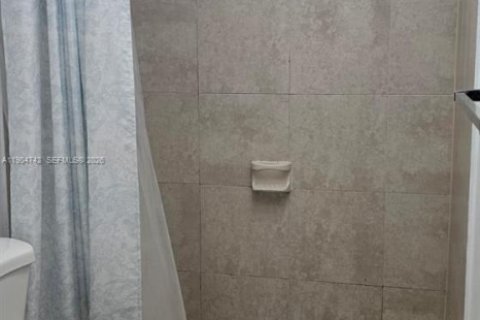 Copropriété à louer à Miami, Floride: 3 chambres, 96.62 m2 № 1956509 - photo 20