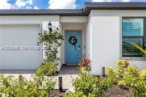 House in LaBelle, Florida 3 bedrooms № 2086961 - photo 2