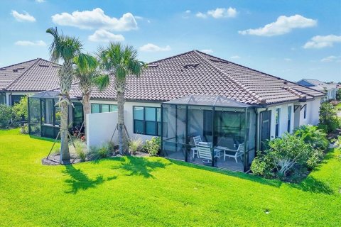 Duplex in Bradenton, Florida 2 bedrooms, 144.74 sq.m. № 1745125 - photo 27