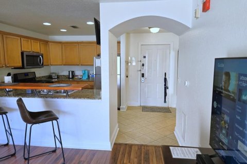 Condo in Four Corners, Florida, 1 bedroom  № 1886771 - photo 3