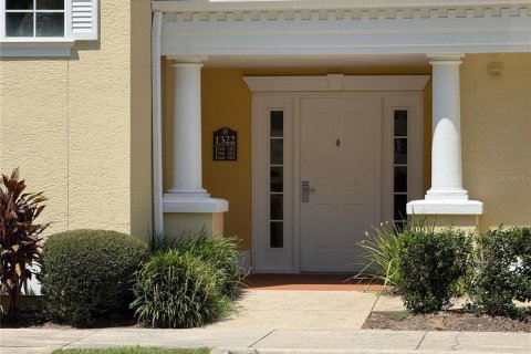 Condo in Four Corners, Florida, 1 bedroom  № 1886771 - photo 1