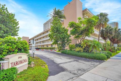 Condo à Hallandale Beach, Floride, 1 chambre № 2088470