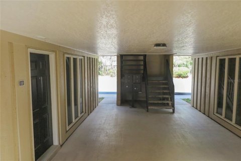 Condo in Gainesville, Florida, 2 bedrooms № 2143033 - photo 4