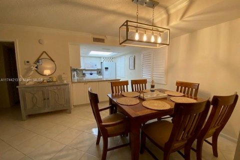 Condominio en venta en St. Lucie, Florida, 2 dormitorios, 110 m2 № 1701346 - foto 8