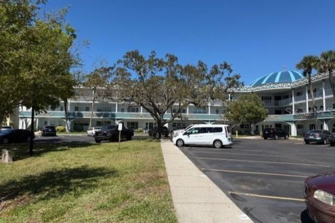 Condo à Clearwater, Floride, 2 chambres  № 2113571