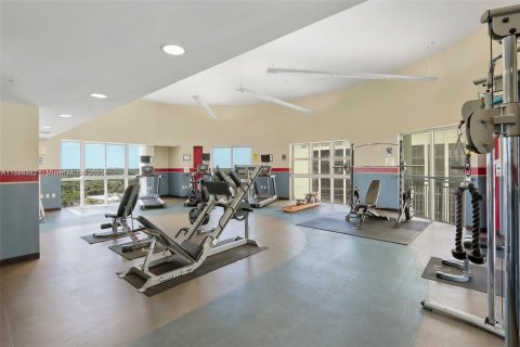 Condo in Miami, Florida, 2 bedrooms  № 1952926 - photo 23