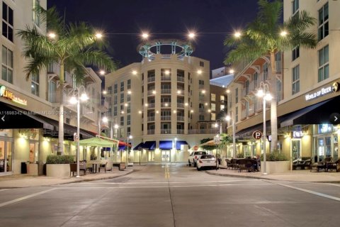 Condo in Miami, Florida, 2 bedrooms  № 1952926 - photo 27