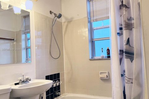 Condo in Miami Beach, Florida, 1 bedroom  № 2044508 - photo 7