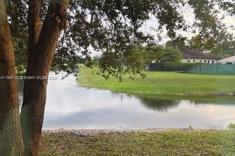 Condo in Coral Springs, Florida, 2 bedrooms  № 1963280 - photo 25