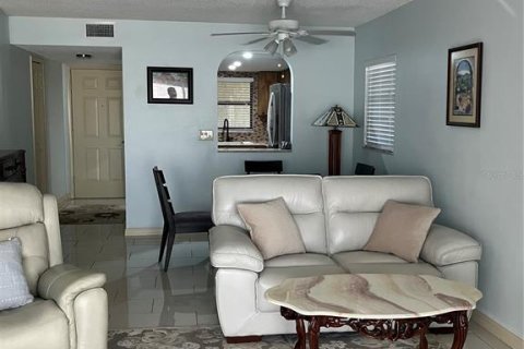 Copropriété à louer à Port Charlotte, Floride: 2 chambres, 96.99 m2 № 1105334 - photo 10