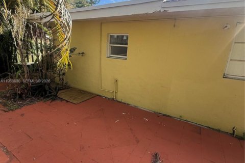 Villa ou maison à vendre à Hollywood, Floride: 4 chambres, 166.11 m2 № 2025456 - photo 11