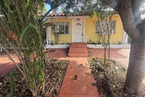 Villa ou maison à vendre à Hollywood, Floride: 4 chambres, 166.11 m2 № 2025456 - photo 6