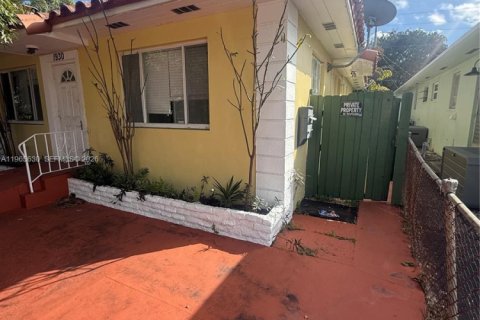 Villa ou maison à vendre à Hollywood, Floride: 4 chambres, 166.11 m2 № 2025456 - photo 13